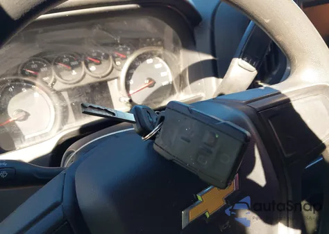 2020 Chevrolet Silverado 1500 4Wd Standard Bed Custom z USA, uszkodzony, nr VIN 1GCRYBEF7LZ194633